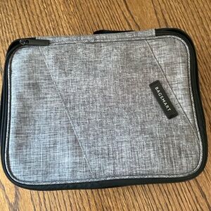 BAGSMART TRAVEL ORGANIZER SMALL  BAG .